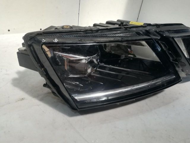 bontott SKODA OCTAVIA III Jobb Ledes Fényszóró