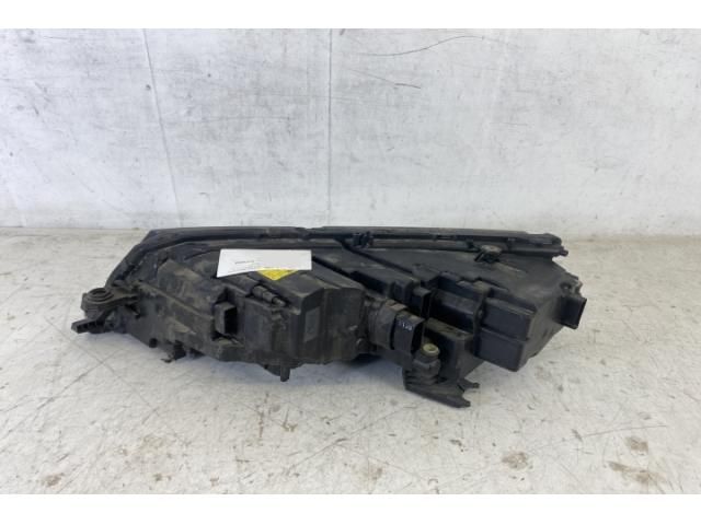 bontott SKODA OCTAVIA III Jobb Ledes Fényszóró