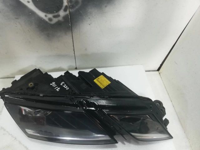 bontott SKODA OCTAVIA III Jobb Ledes Fényszóró