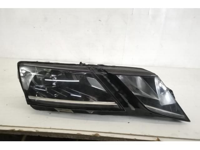 bontott SKODA OCTAVIA III Jobb Ledes Fényszóró