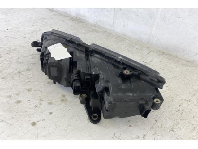 bontott SKODA OCTAVIA III Jobb Ledes Fényszóró