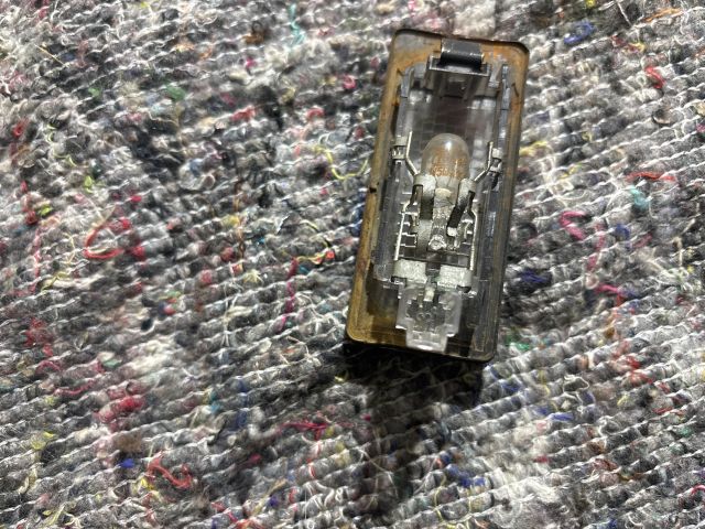 bontott SKODA OCTAVIA III Jobb Rendszámtábla Világítás