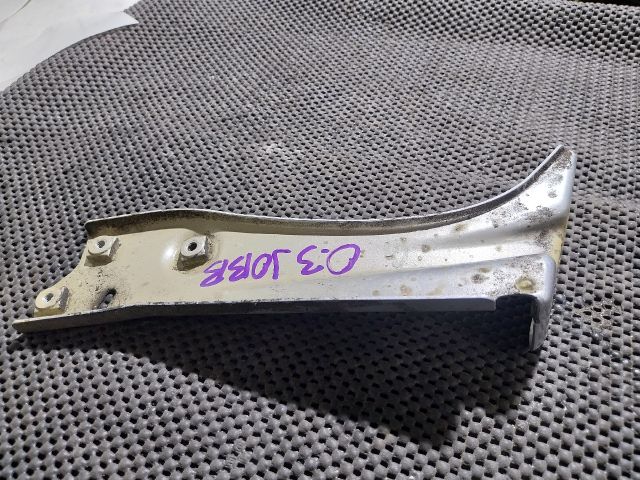 bontott SKODA OCTAVIA III Jobb Sárvédő Oldaltartó