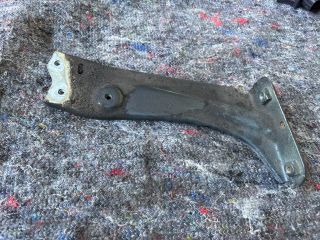 bontott SKODA OCTAVIA III Jobb Sárvédő Oldaltartó