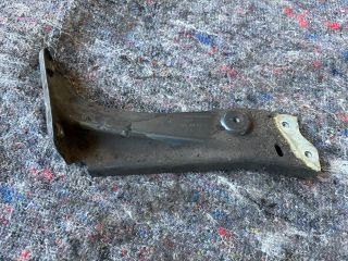 bontott SKODA OCTAVIA III Jobb Sárvédő Oldaltartó