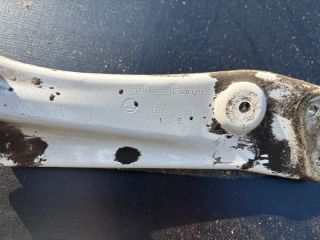 bontott SKODA OCTAVIA III Jobb Sárvédő Oldaltartó