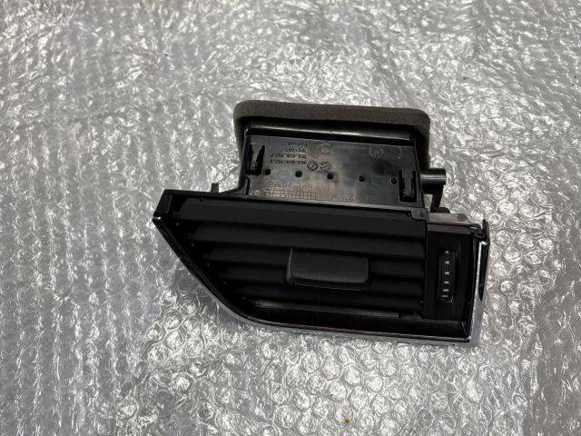 bontott SKODA OCTAVIA III Jobb Szellőző