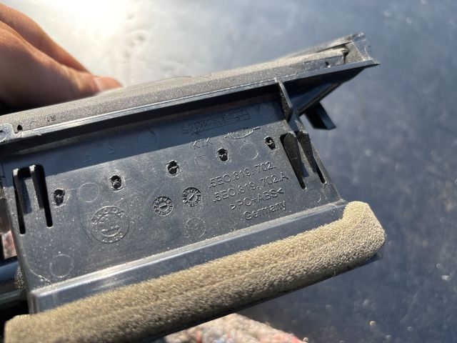 bontott SKODA OCTAVIA III Jobb Szellőző