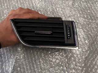 bontott SKODA OCTAVIA III Jobb Szellőző