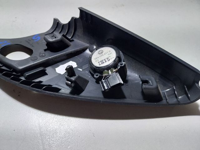 bontott SKODA OCTAVIA III Jobb Visszapillantó Tükör Előtti Burkolat