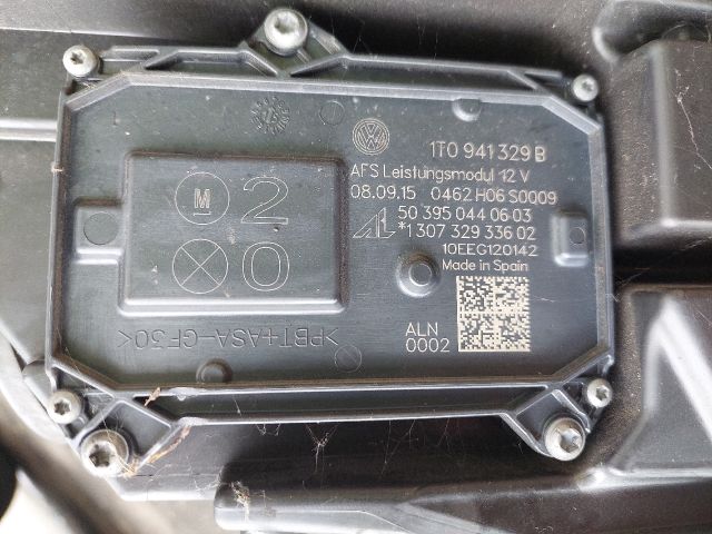 bontott SKODA OCTAVIA III Jobb Xenon Fényszóró