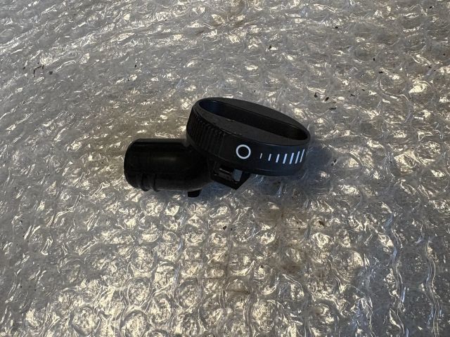 bontott SKODA OCTAVIA III Kesztyűtartó Hűtő Cső