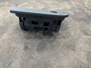 bontott SKODA OCTAVIA III Kesztyűtartó