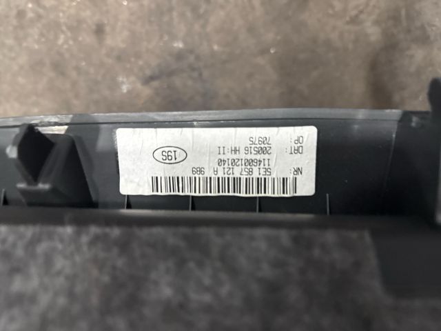 bontott SKODA OCTAVIA III Kesztyűtartó