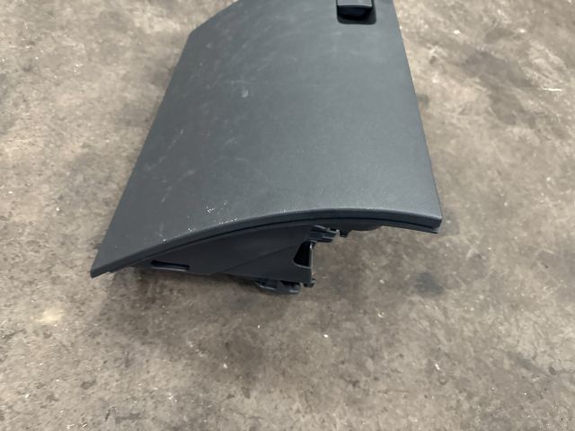 bontott SKODA OCTAVIA III Kesztyűtartó