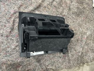 bontott SKODA OCTAVIA III Kesztyűtartó