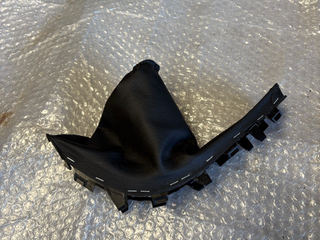 bontott SKODA OCTAVIA III Kézifék Szoknya