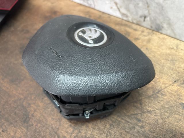 bontott SKODA OCTAVIA III Kormánylégzsák