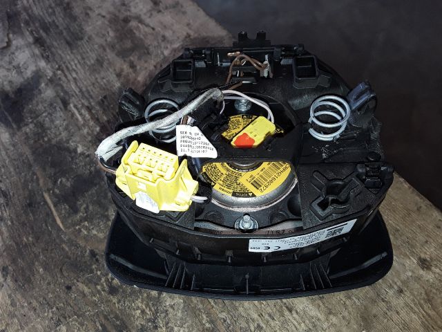 bontott SKODA OCTAVIA III Kormánylégzsák