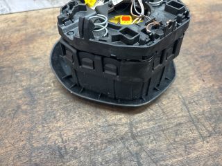 bontott SKODA OCTAVIA III Kormánylégzsák