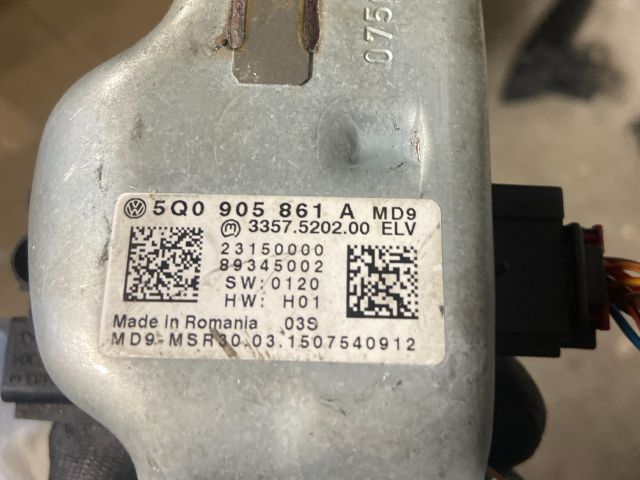 bontott SKODA OCTAVIA III Kormányzár (Elektromos)