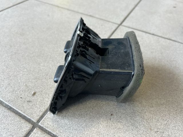 bontott SKODA OCTAVIA III Középső Szellőző