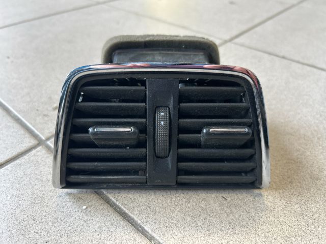 bontott SKODA OCTAVIA III Középső Szellőző