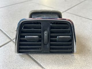 bontott SKODA OCTAVIA III Középső Szellőző