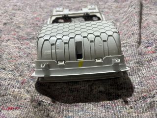 bontott SKODA OCTAVIA III Középső Szemüvegtartó