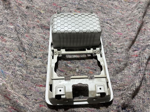 bontott SKODA OCTAVIA III Középső Szemüvegtartó