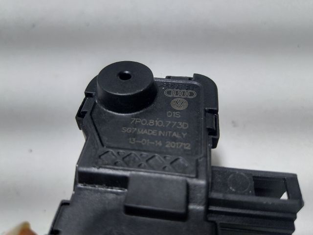 bontott SKODA OCTAVIA III Központizár Motor Tankajtó