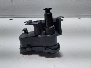 bontott SKODA OCTAVIA III Központizár Motor Tankajtó