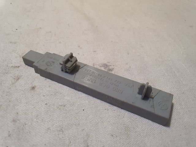 bontott SKODA OCTAVIA III Kulcs Nélküli Nyitás Jeladó