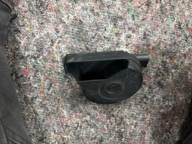 bontott SKODA OCTAVIA III Kürt