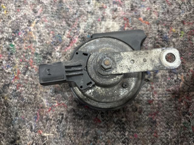 bontott SKODA OCTAVIA III Kürt