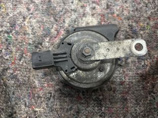 bontott SKODA OCTAVIA III Kürt