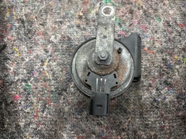 bontott SKODA OCTAVIA III Kürt