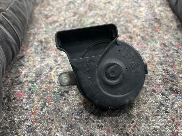 bontott SKODA OCTAVIA III Kürt