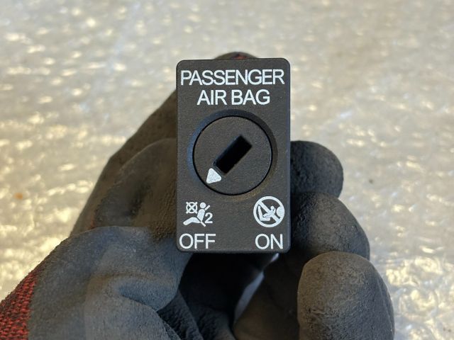 bontott SKODA OCTAVIA III Légzsák Kapcsoló