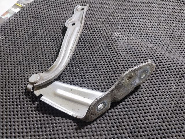 bontott SKODA OCTAVIA III Motorháztető Bal Zsanér