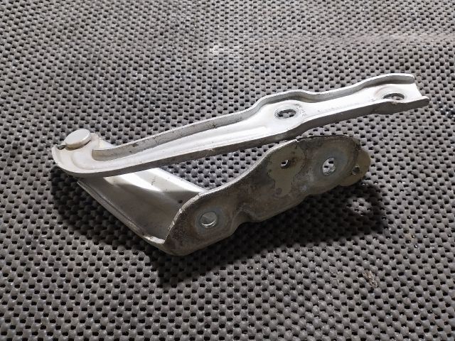 bontott SKODA OCTAVIA III Motorháztető Bal Zsanér