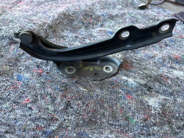 bontott SKODA OCTAVIA III Motorháztető Bal Zsanér