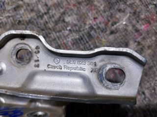 bontott SKODA OCTAVIA III Motorháztető Bal Zsanér