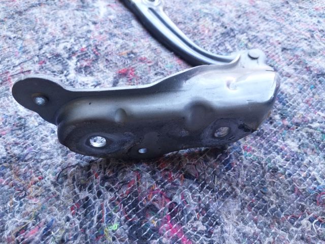 bontott SKODA OCTAVIA III Motorháztető Bal Zsanér