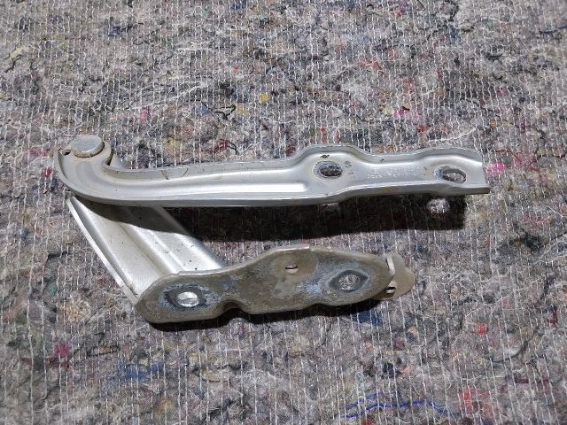 bontott SKODA OCTAVIA III Motorháztető Bal Zsanér