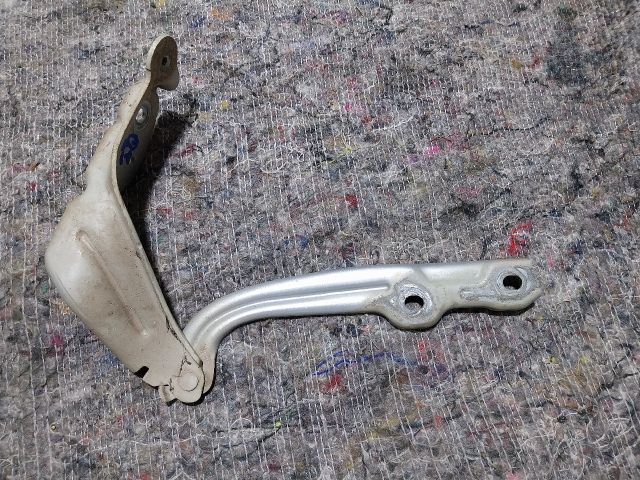 bontott SKODA OCTAVIA III Motorháztető Bal Zsanér