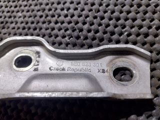 bontott SKODA OCTAVIA III Motorháztető Bal Zsanér