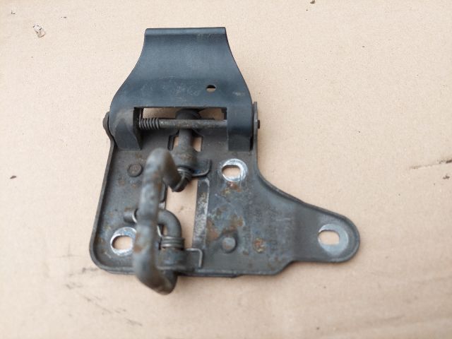 bontott SKODA OCTAVIA III Motorháztető Biztonsági Kampó