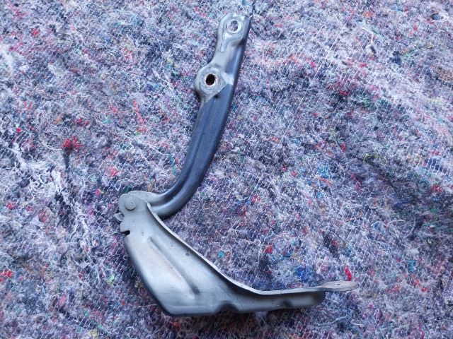 bontott SKODA OCTAVIA III Motorháztető Jobb Zsanér