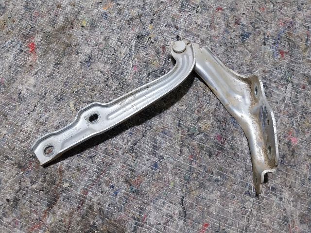 bontott SKODA OCTAVIA III Motorháztető Jobb Zsanér